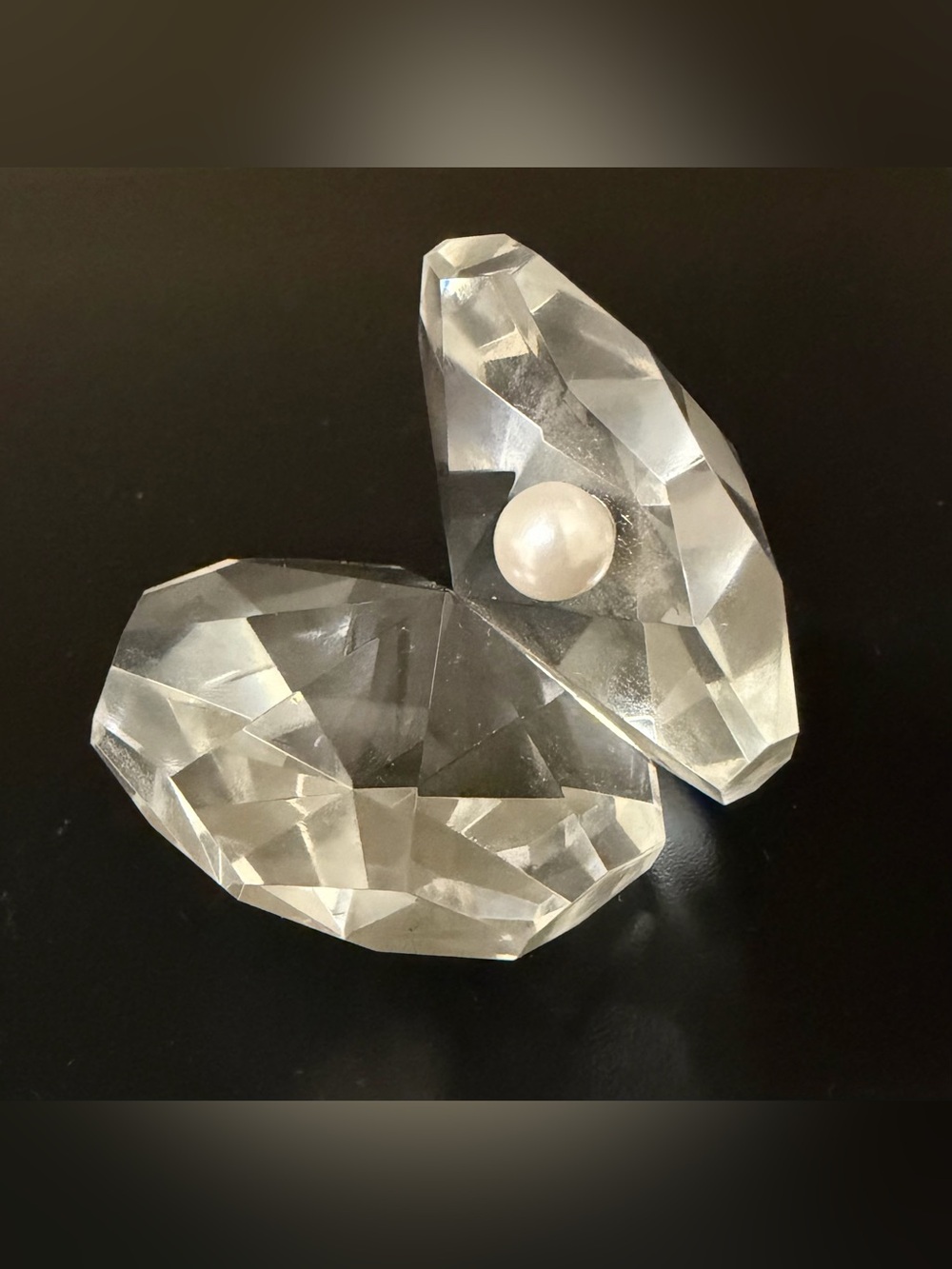 *VINTAGE* Small 1.5" Cut Art Glass Prism Paperweight - Oyster Shell with Pearl